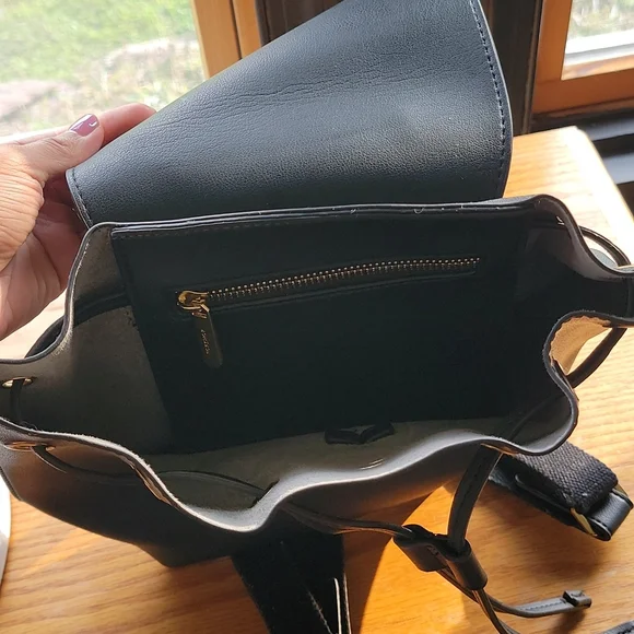 Small black backpack - Picture 3 of 3